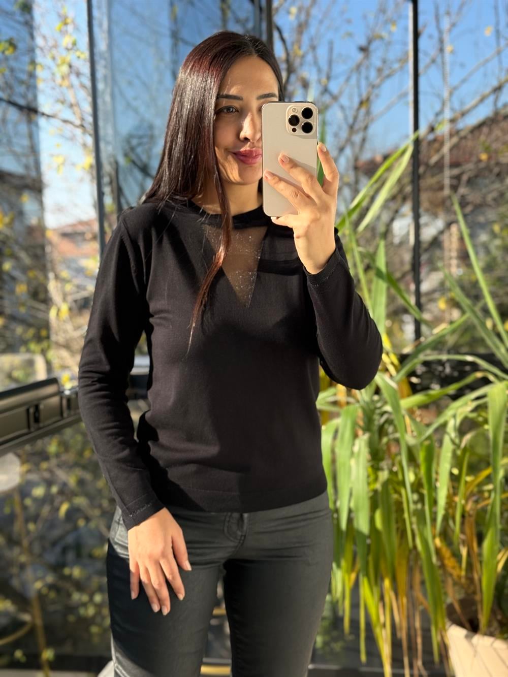 Tül Yaka Detaylı Merserize Triko Siyah