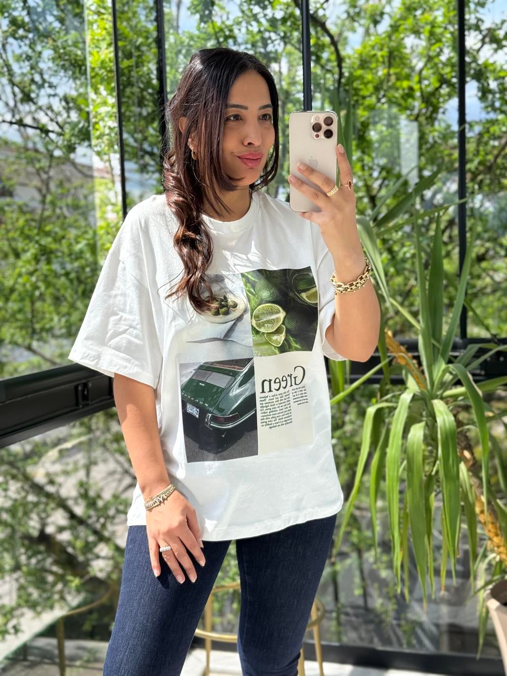 Yeşilli Baskı Detaylı Tişört Ekru