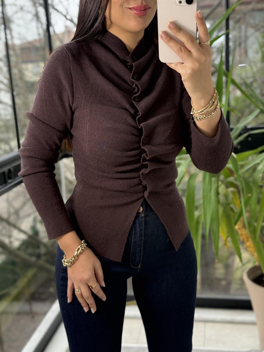 Önü Büzgülü Düğmeli Triko Hırka Kahve