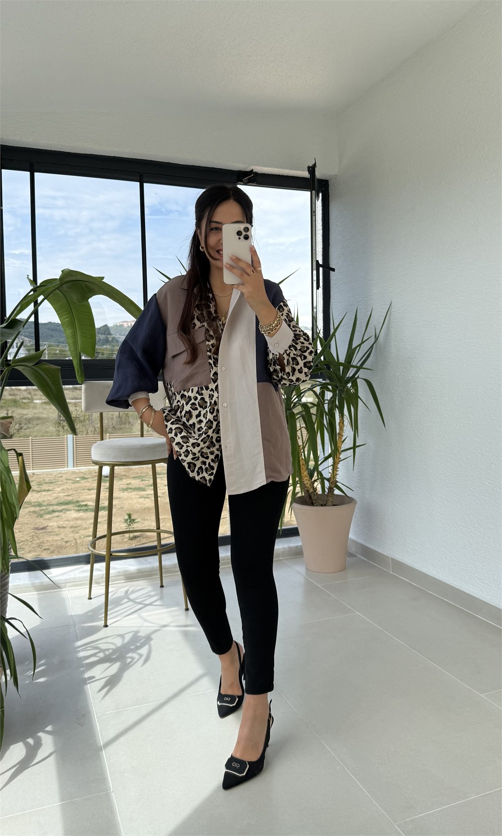 Parçalı Leopar Detaylı Gömlek Bej