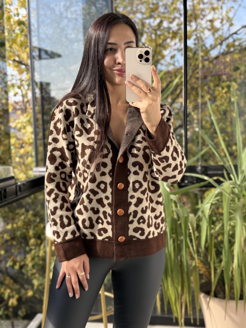 Geniş Patlı Leopar Hırka Bej