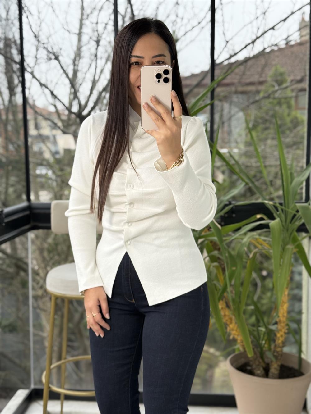 Önü Büzgülü Düğmeli Triko Hırka Krem