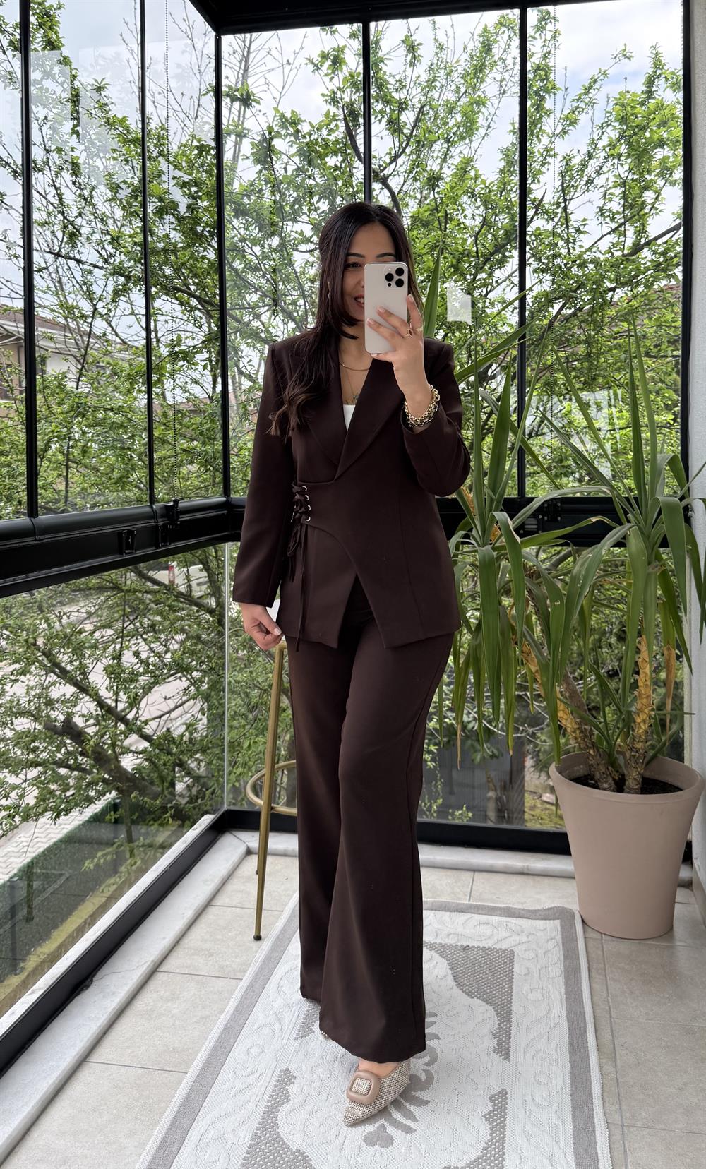 Yandan Kuş Gözlü Takım Kahve