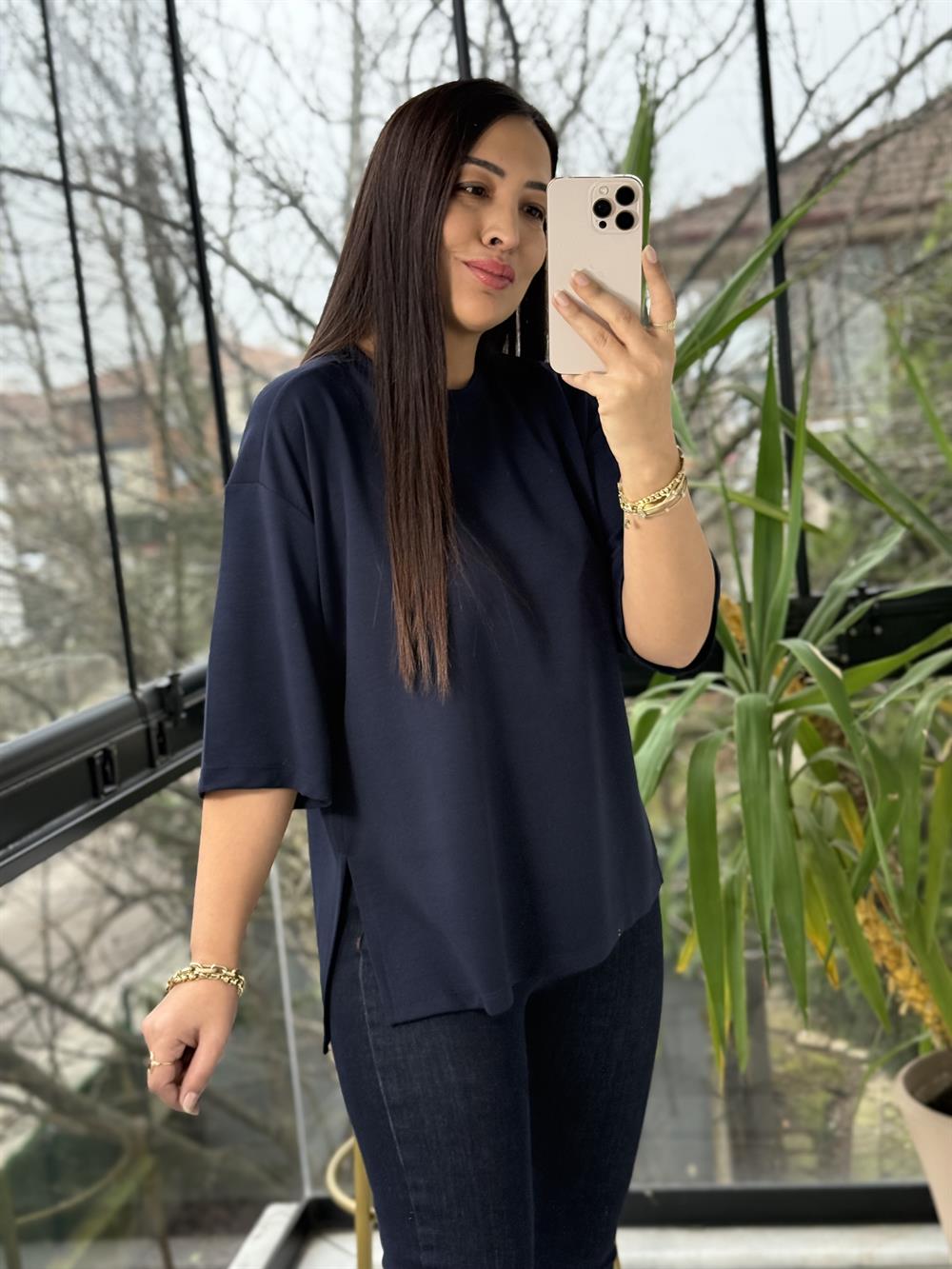 Oversize Yanları Yırtmaçlı Modal Tişört Lacivert