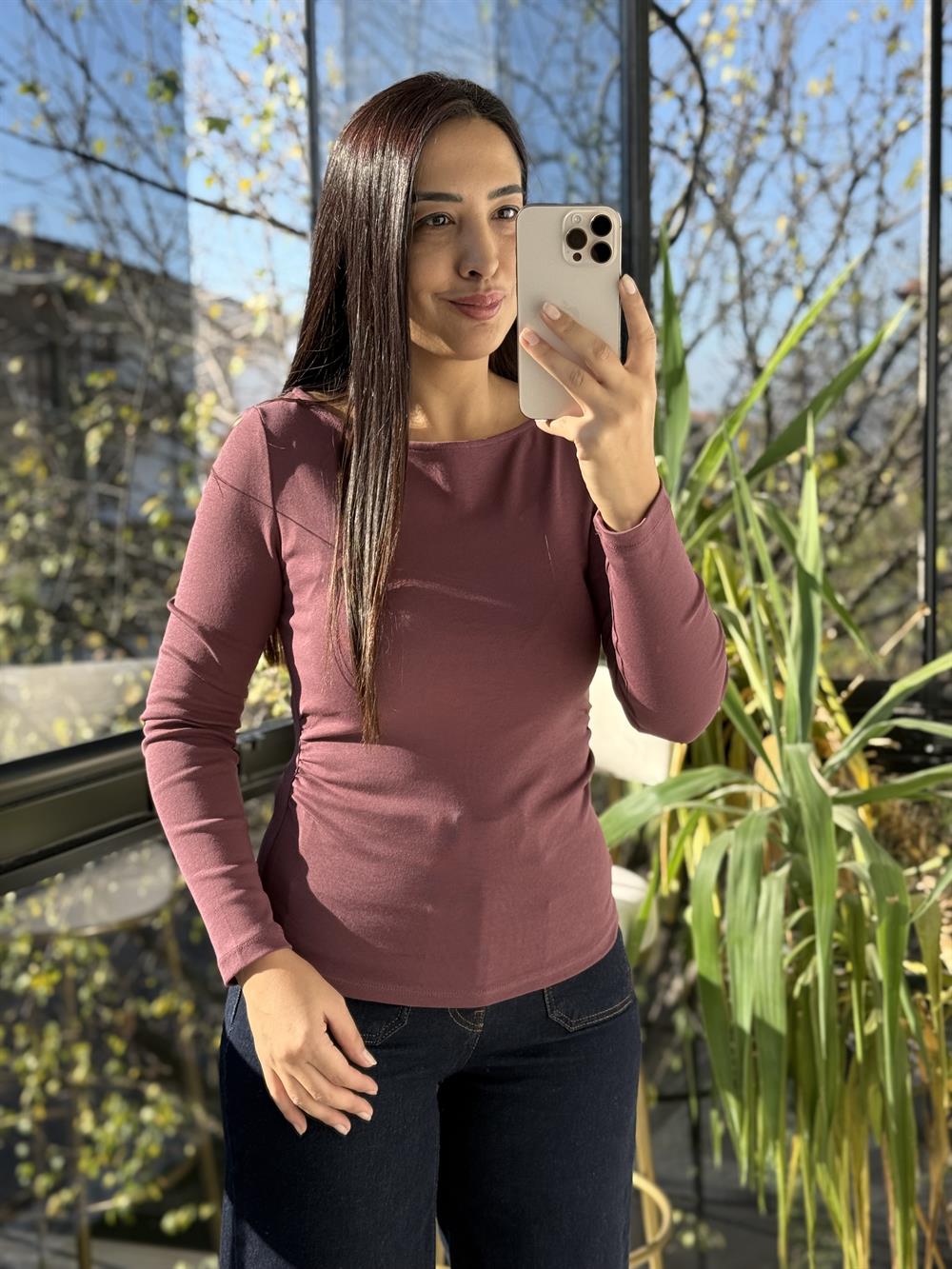 Büzgülü Kayık Yaka Top Bluz Mürdüm