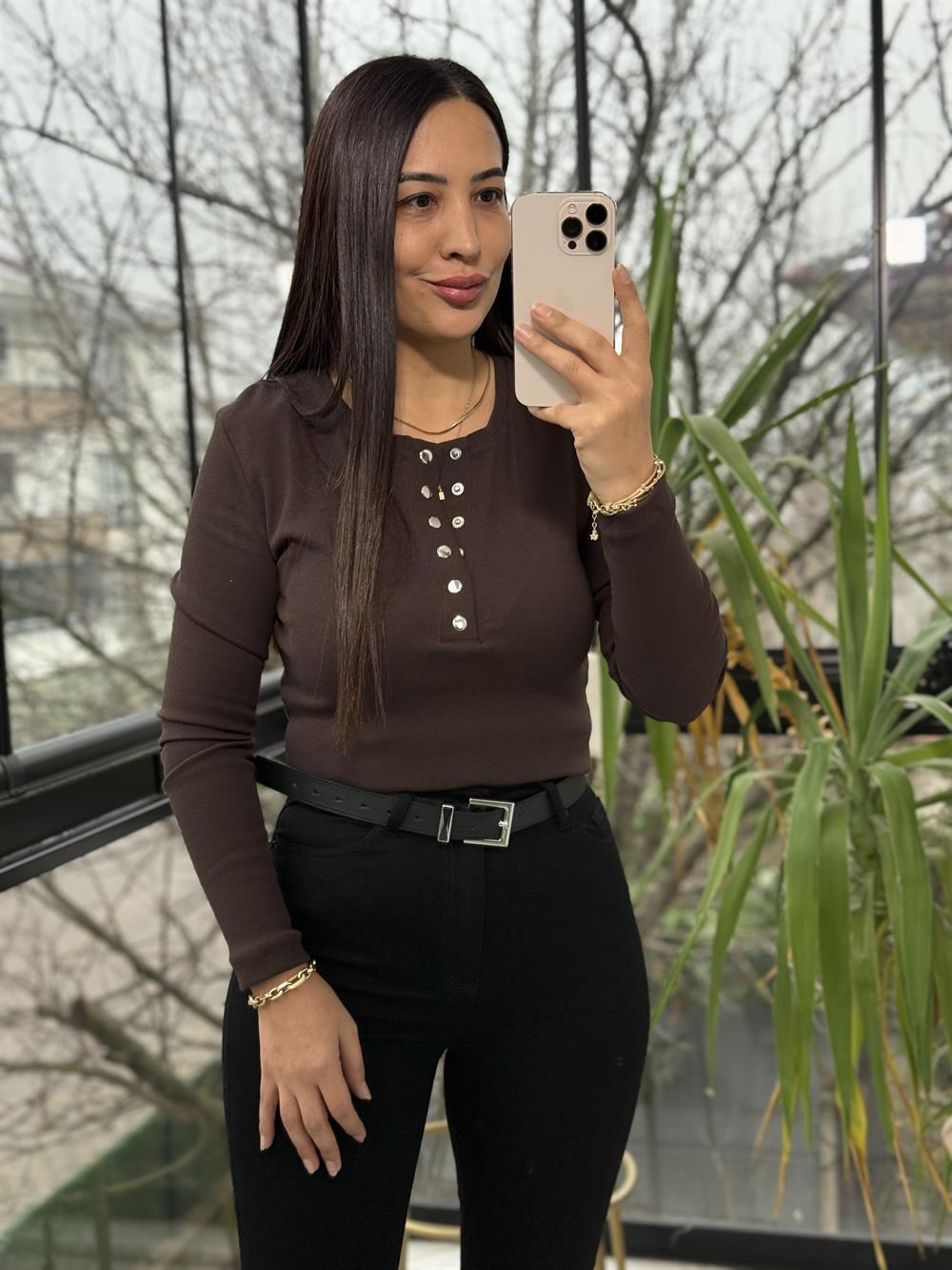 Yarım Çıtçıtlı Bluz Kahve