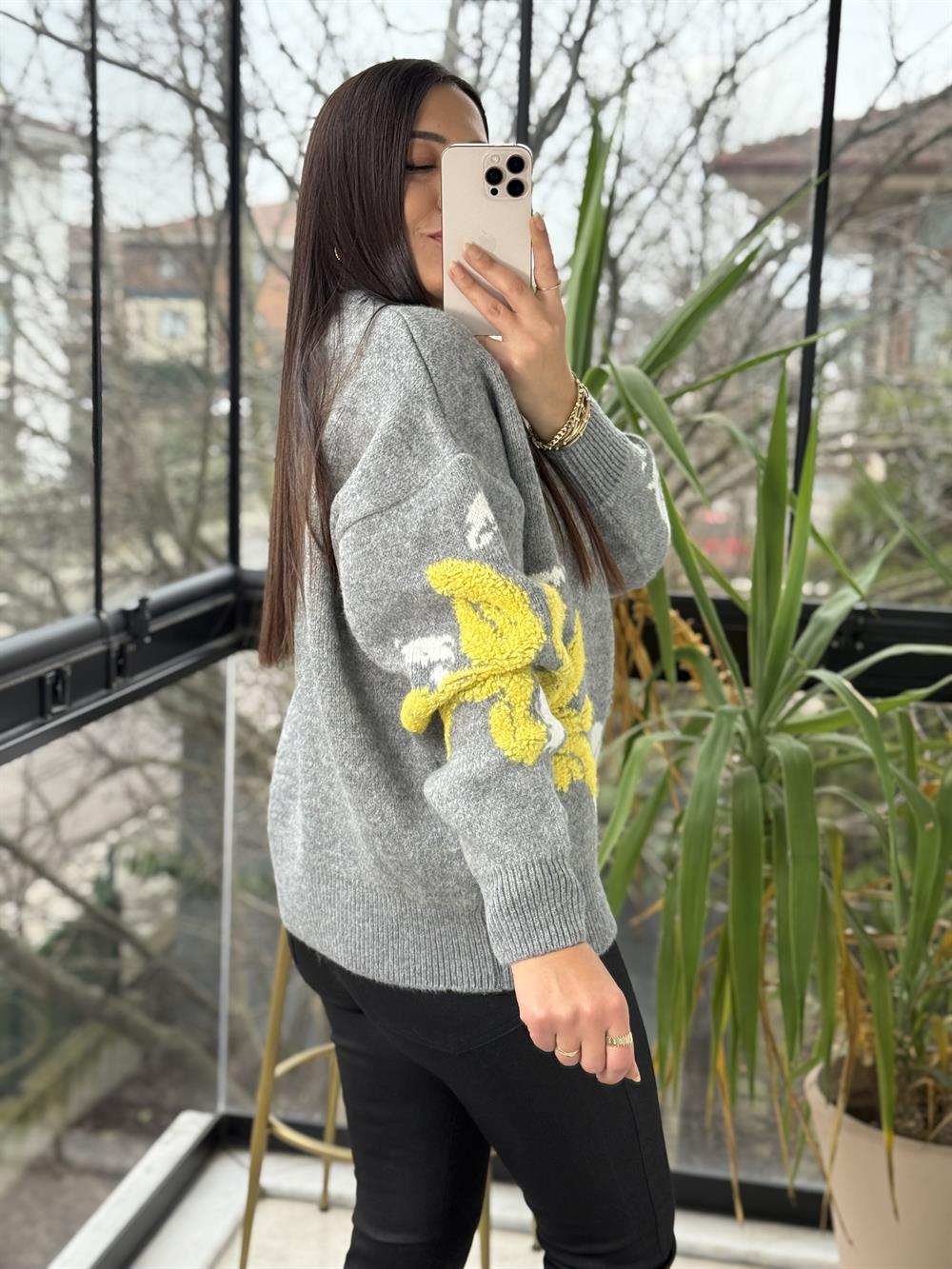 Çiçek Nakışlı Kazak Sarı