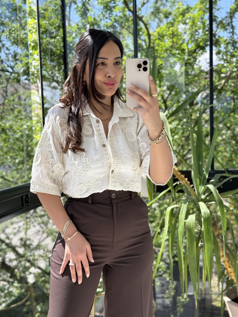 Boncuk İşlemeli Kısa Kol Naturel Gömlek Bej