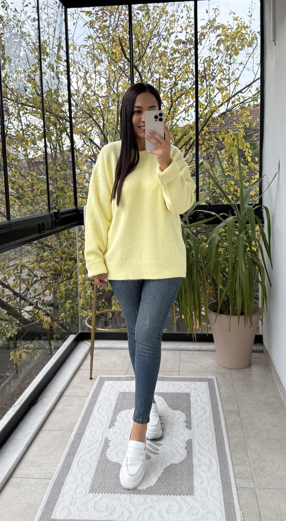 Yumoş Basic Kazak Sarı