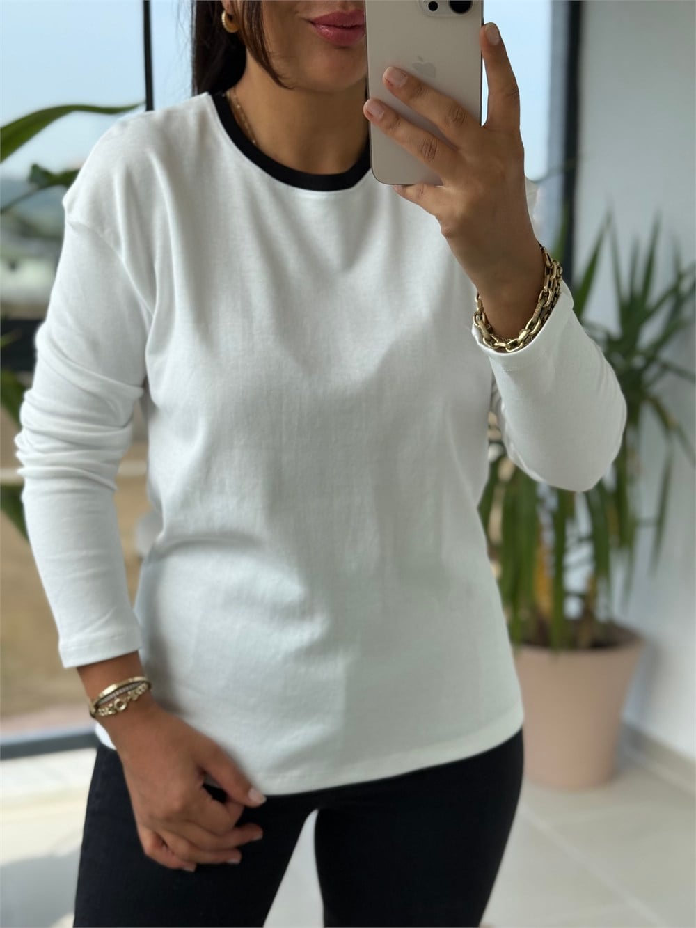 Yakası Biyeli Sweat Bluz Beyaz