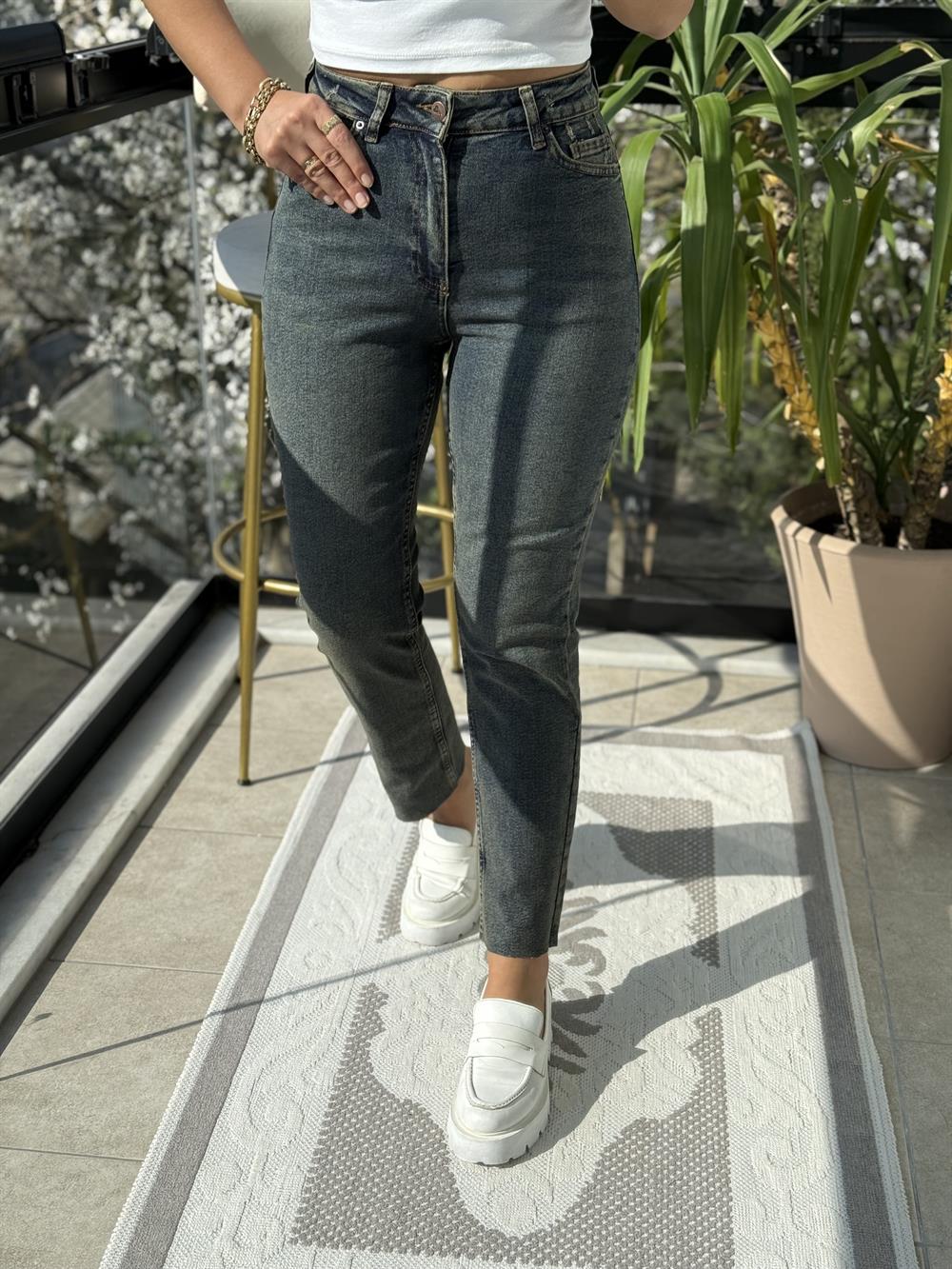 Premium Kalite Kesik Paça Jean Yeşil Yıkama