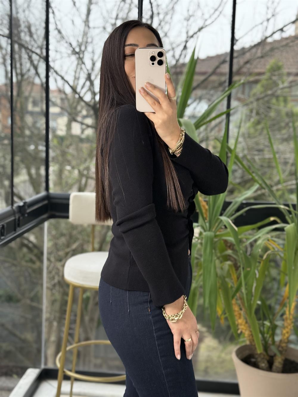 Önü Büzgülü Düğmeli Triko Hırka Siyah