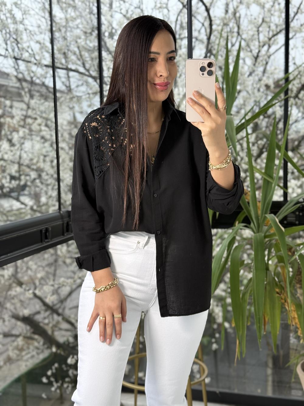 Omuz Dantel Detaylı Natural Gömlek Siyah