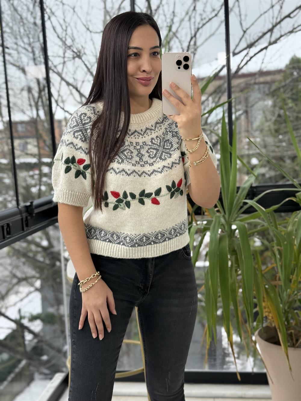 Zra Nakışlı Kısa Kol Kazak Ekru