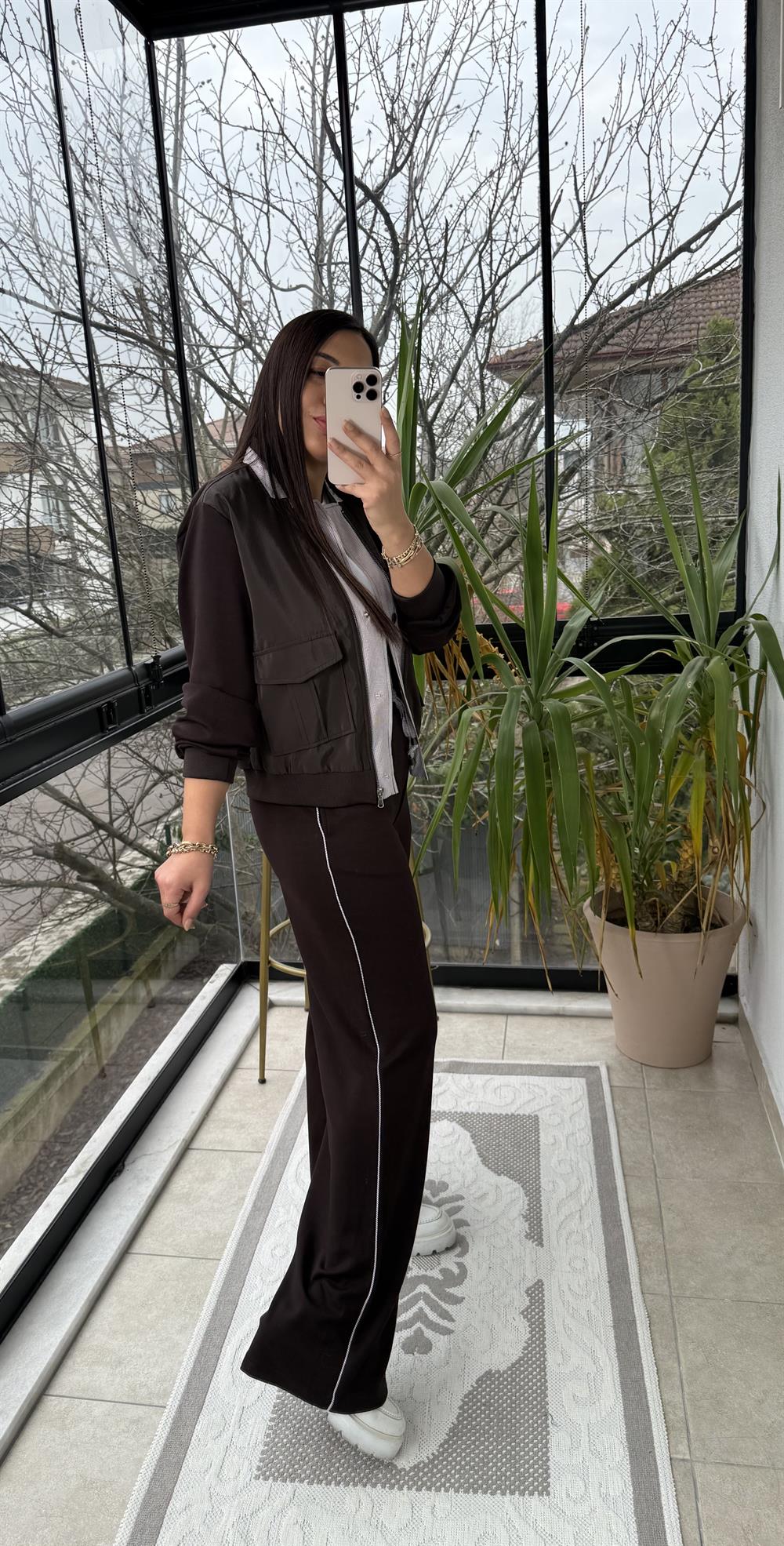 Garnili Çizgili Gömlek Detaylı Takım Kahve