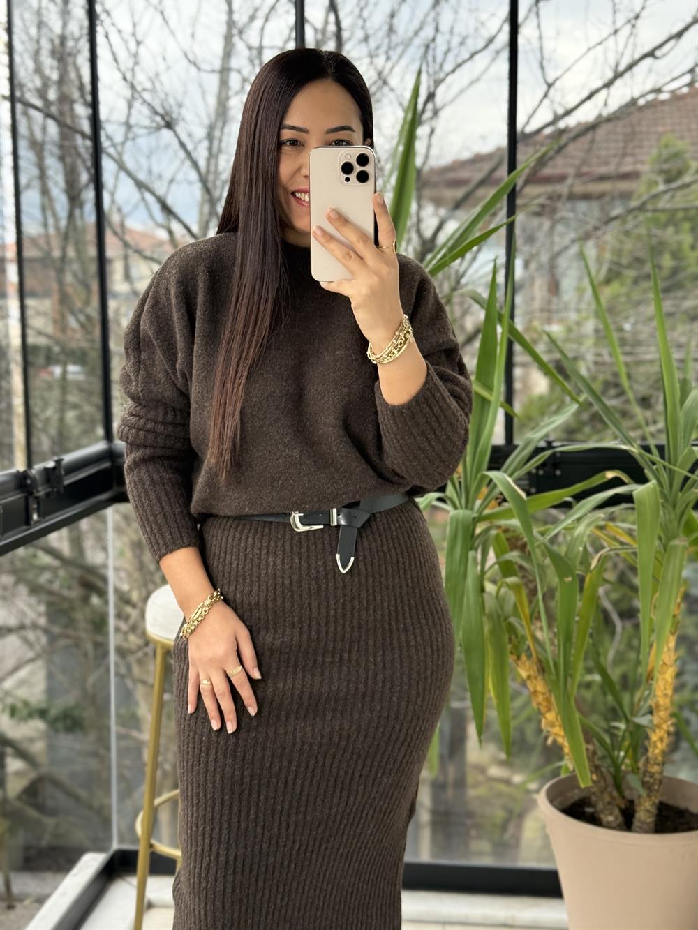 Bisiklet Yaka Yumuşak Dokulu Elbise Koyu Kahve