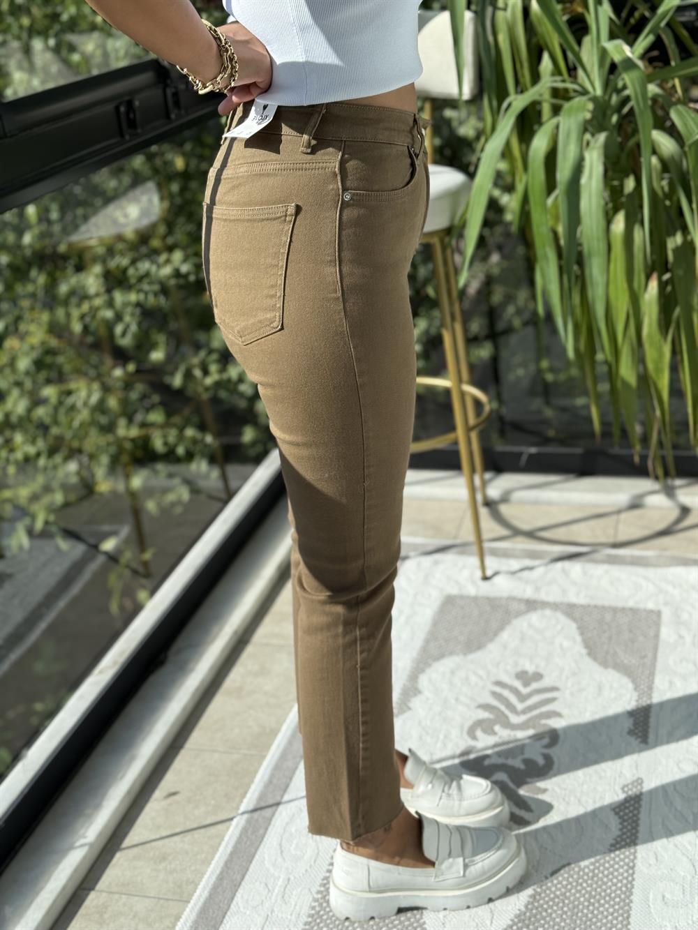 Premium Kalite Kesik Paça Jean Olive Yeşili