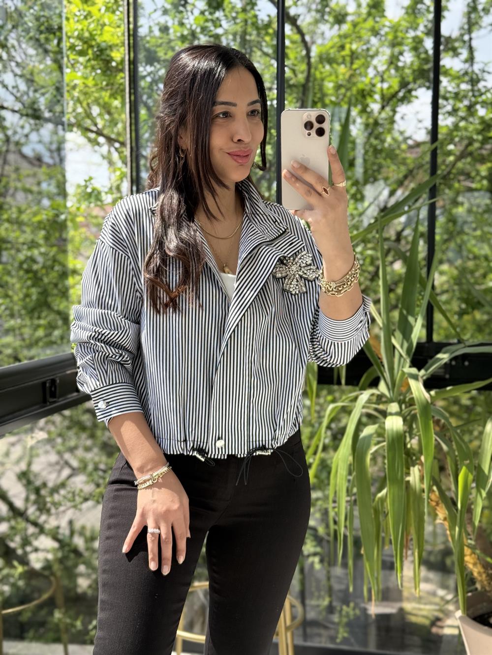 Yüksek Yaka Beli Lastik Detay Mini Çizgili Ceket Siyah