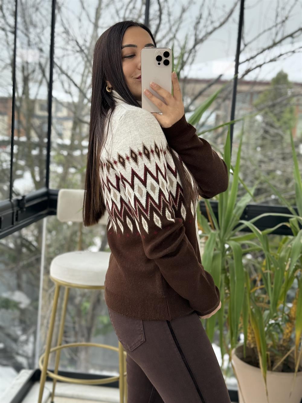 Geometrik Desenli Çift Fermuarlı Hırka Kahve