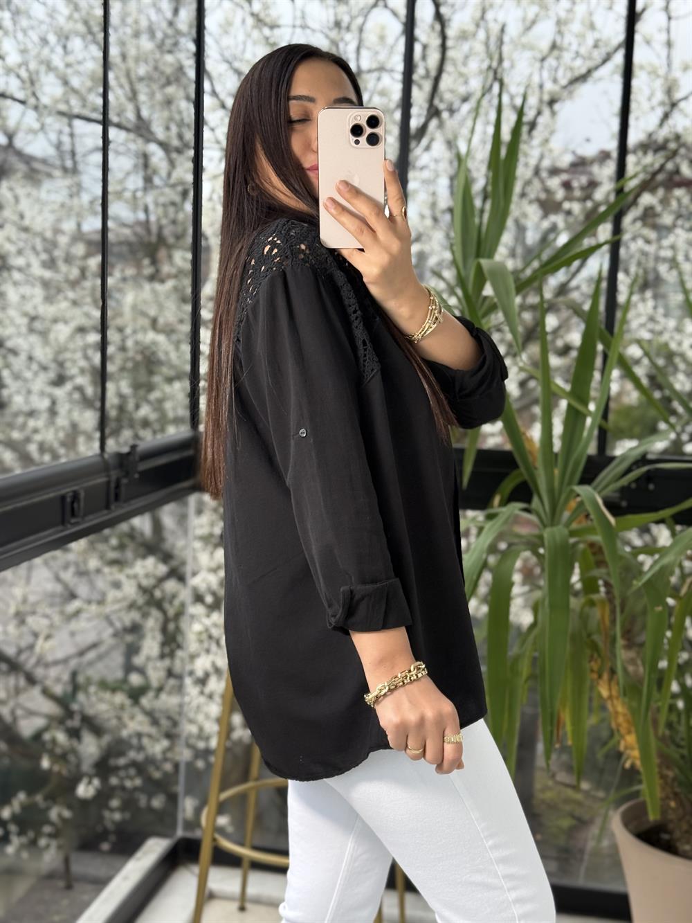 Omuz Dantel Detaylı Natural Gömlek Siyah