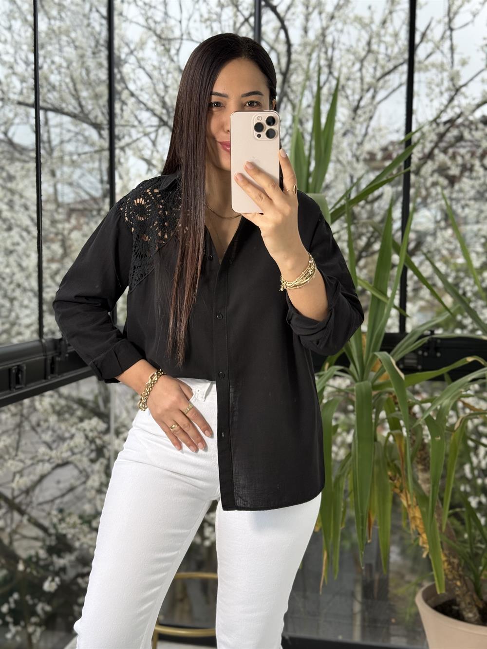 Omuz Dantel Detaylı Natural Gömlek Siyah