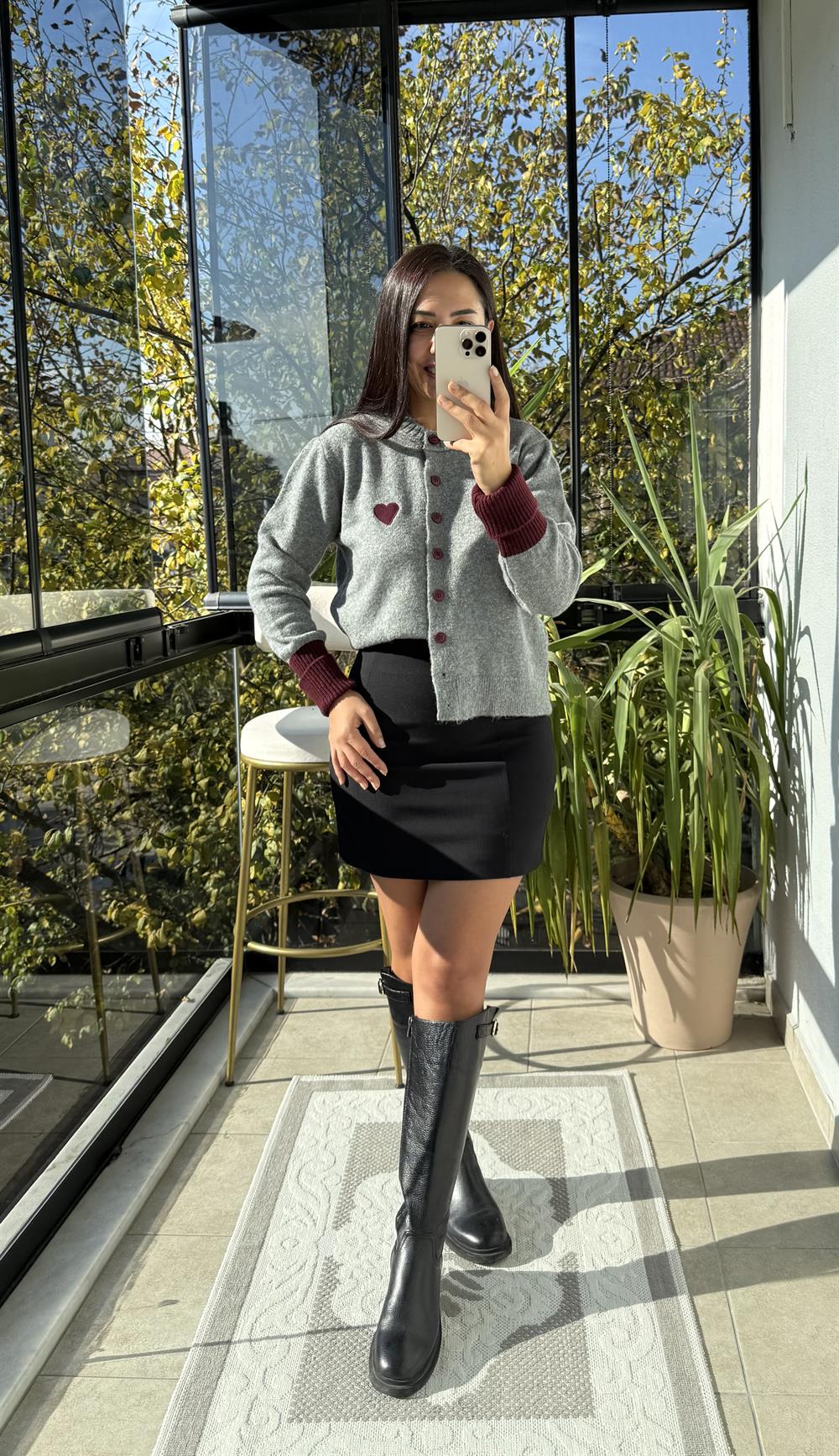 Kalp Nakışlı Renk Bloklu Hırka Gri