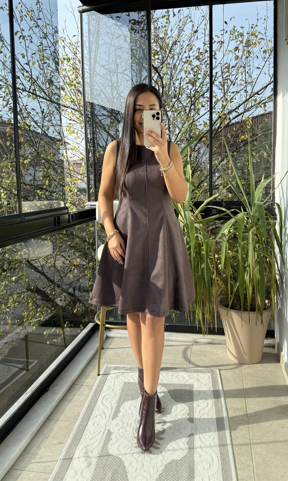 Volanlı Süet Elbise Kahve