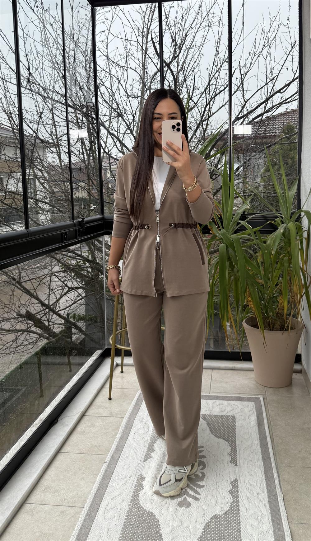 Beli Büzgü Detaylı Takım Vizon