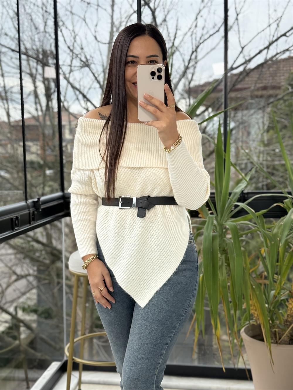 Madonna Yaka Asimetrik Kazak Krem