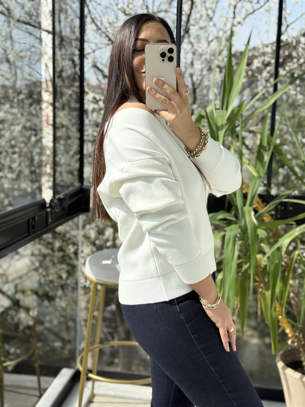 V Detay Atletli Triko Ekru