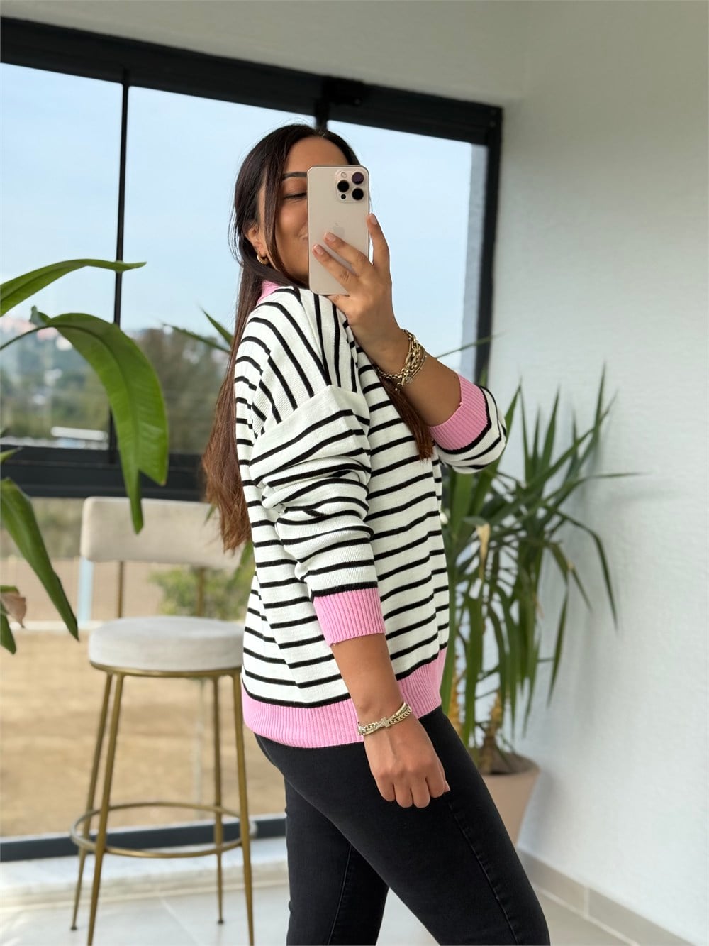 Polo Yaka Çizgili Renk Detaylı Sweatshirt Pembe