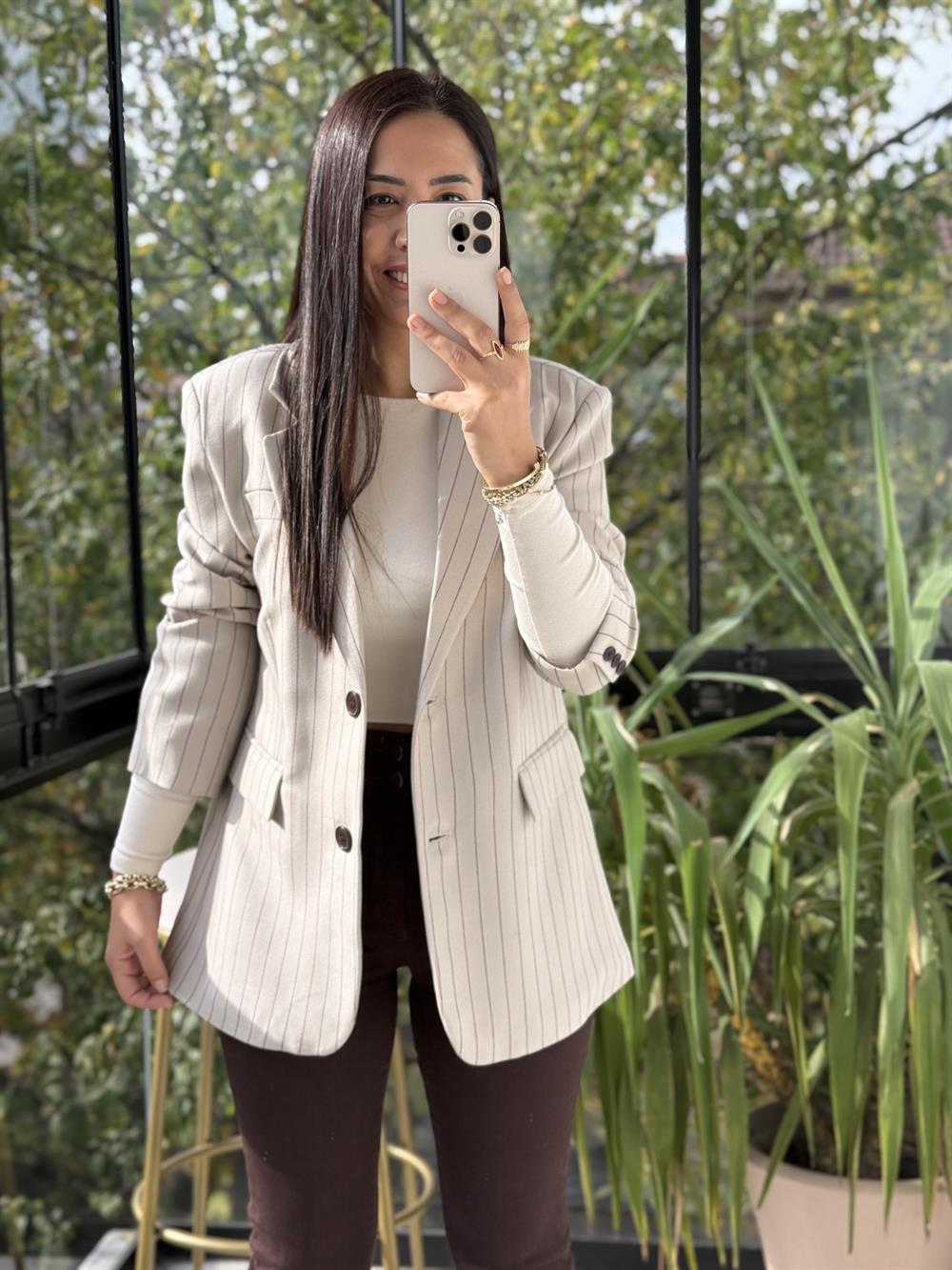 İki Düğmeli Çizgili Yün Blazer Ceket Bej