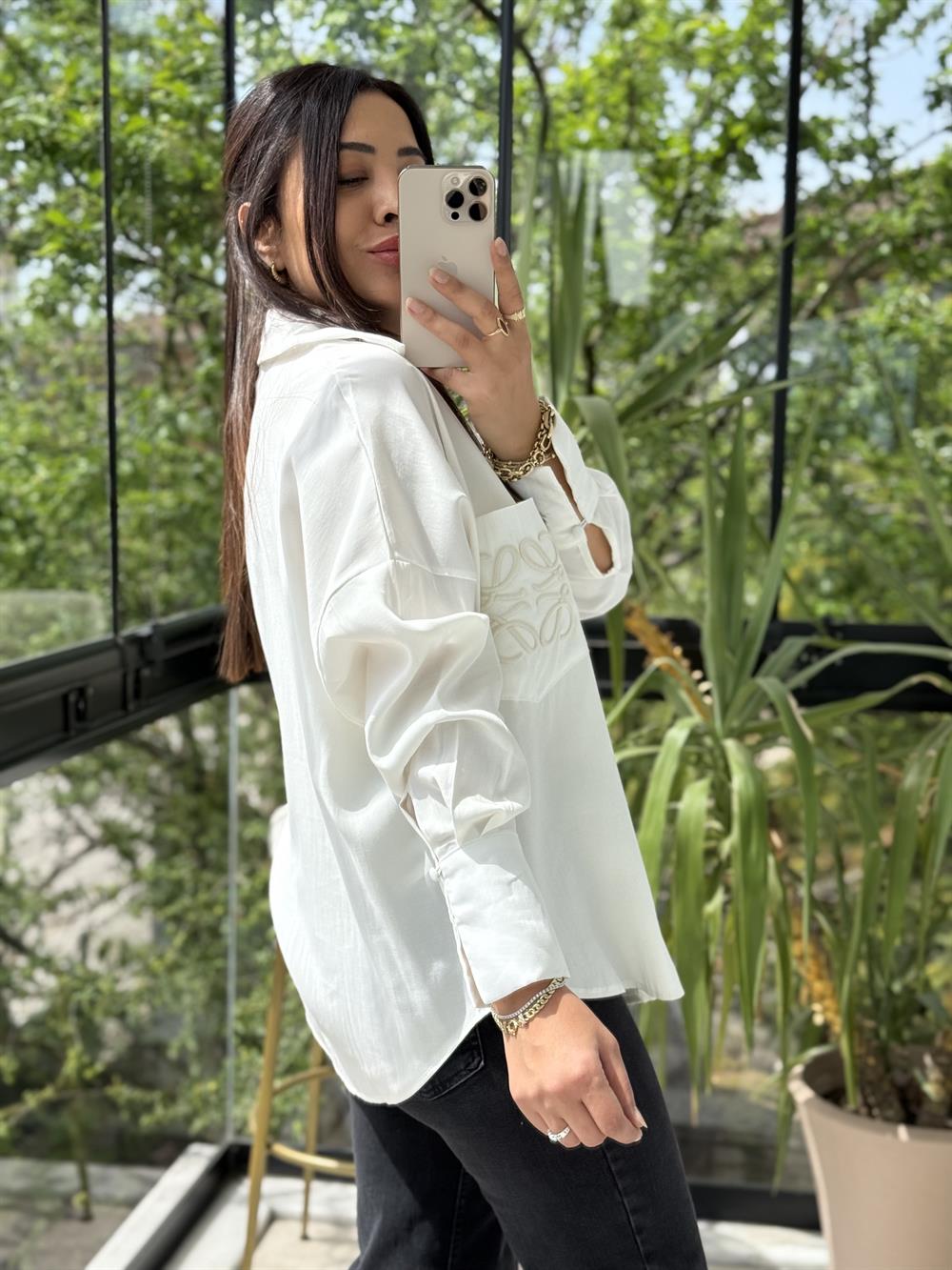 Cebi Nakışlı Gömlek Beyaz