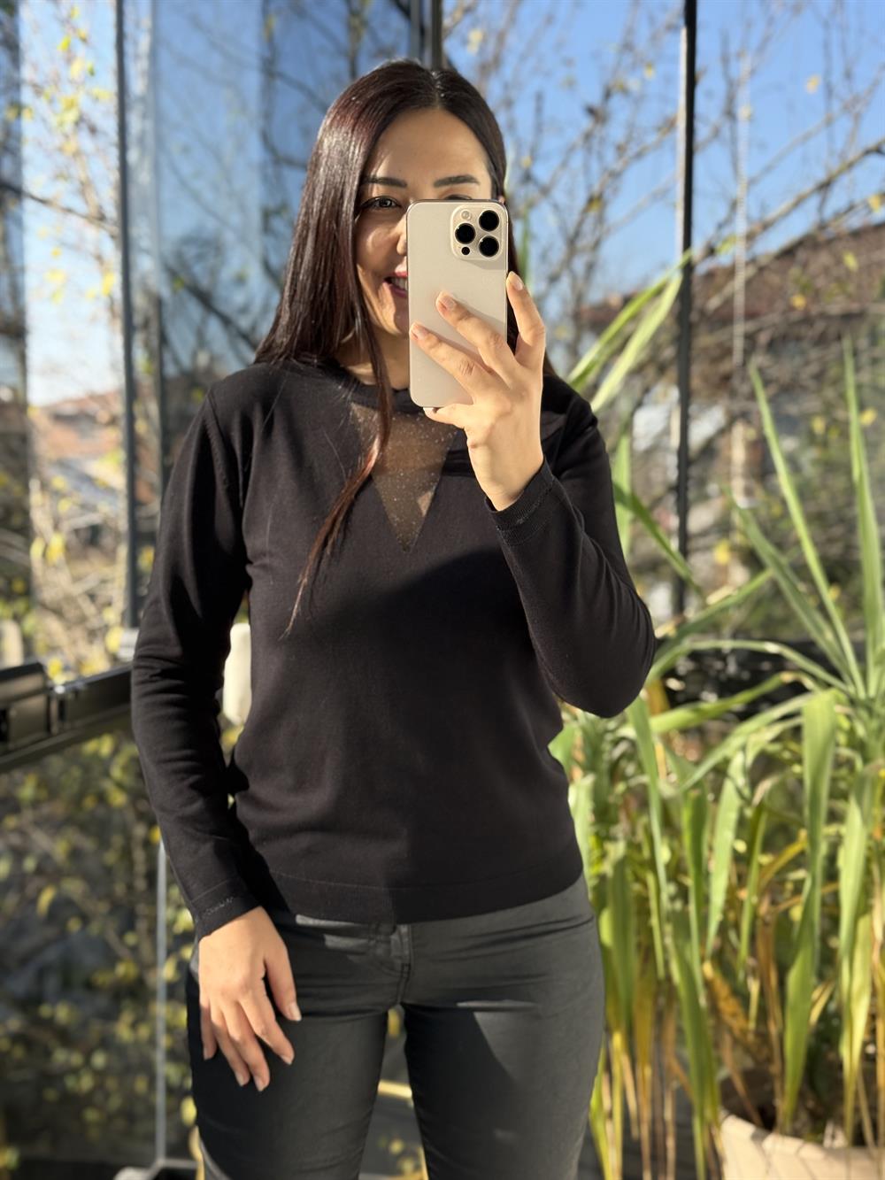 Tül Yaka Detaylı Merserize Triko Siyah