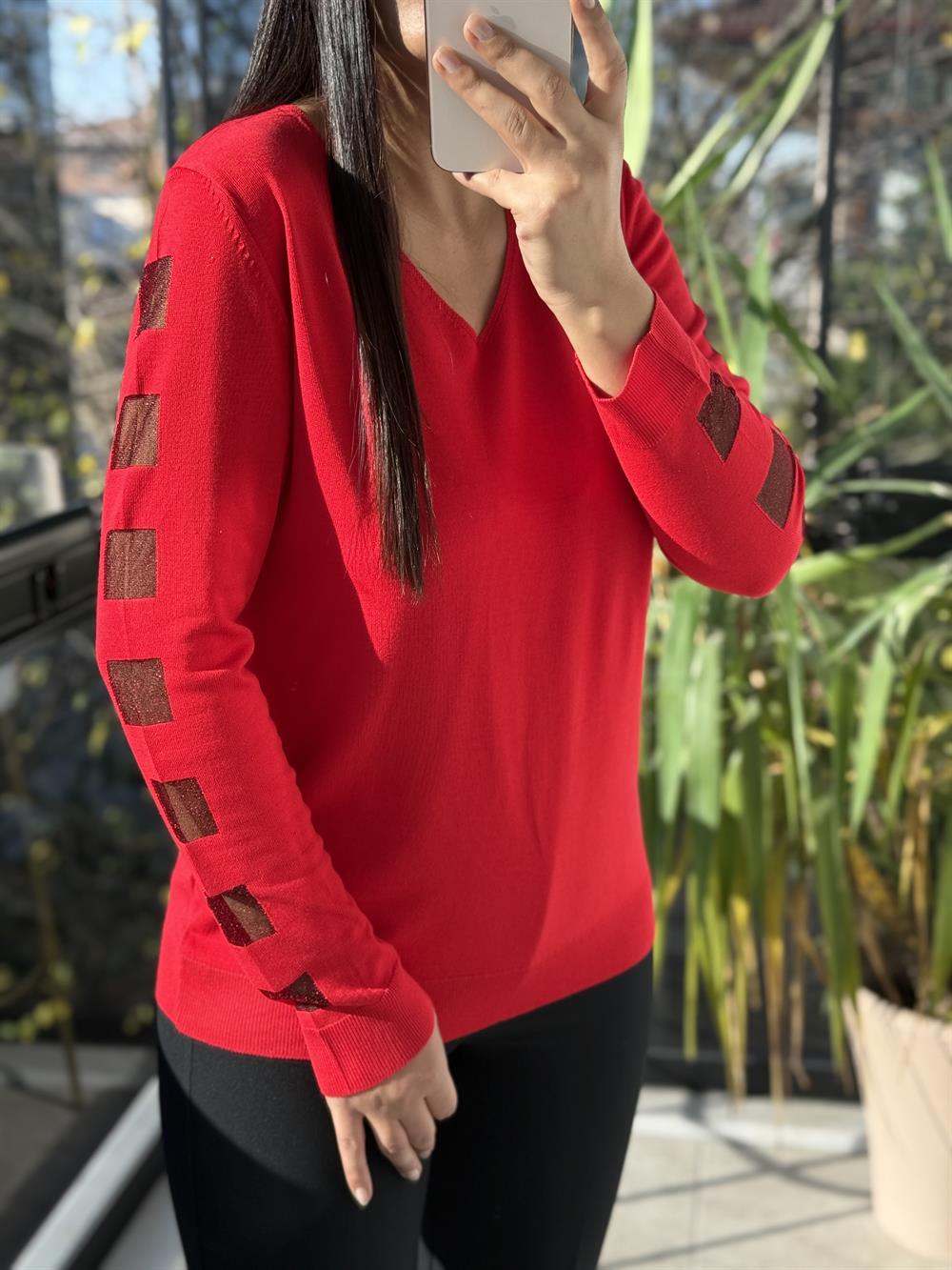 V Yaka Kolları Küp Detay Merserize Kırmızı