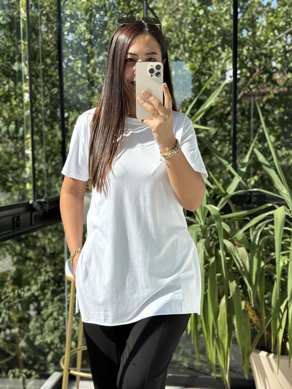 Yanları Yırtmaçlı Tişört Beyaz