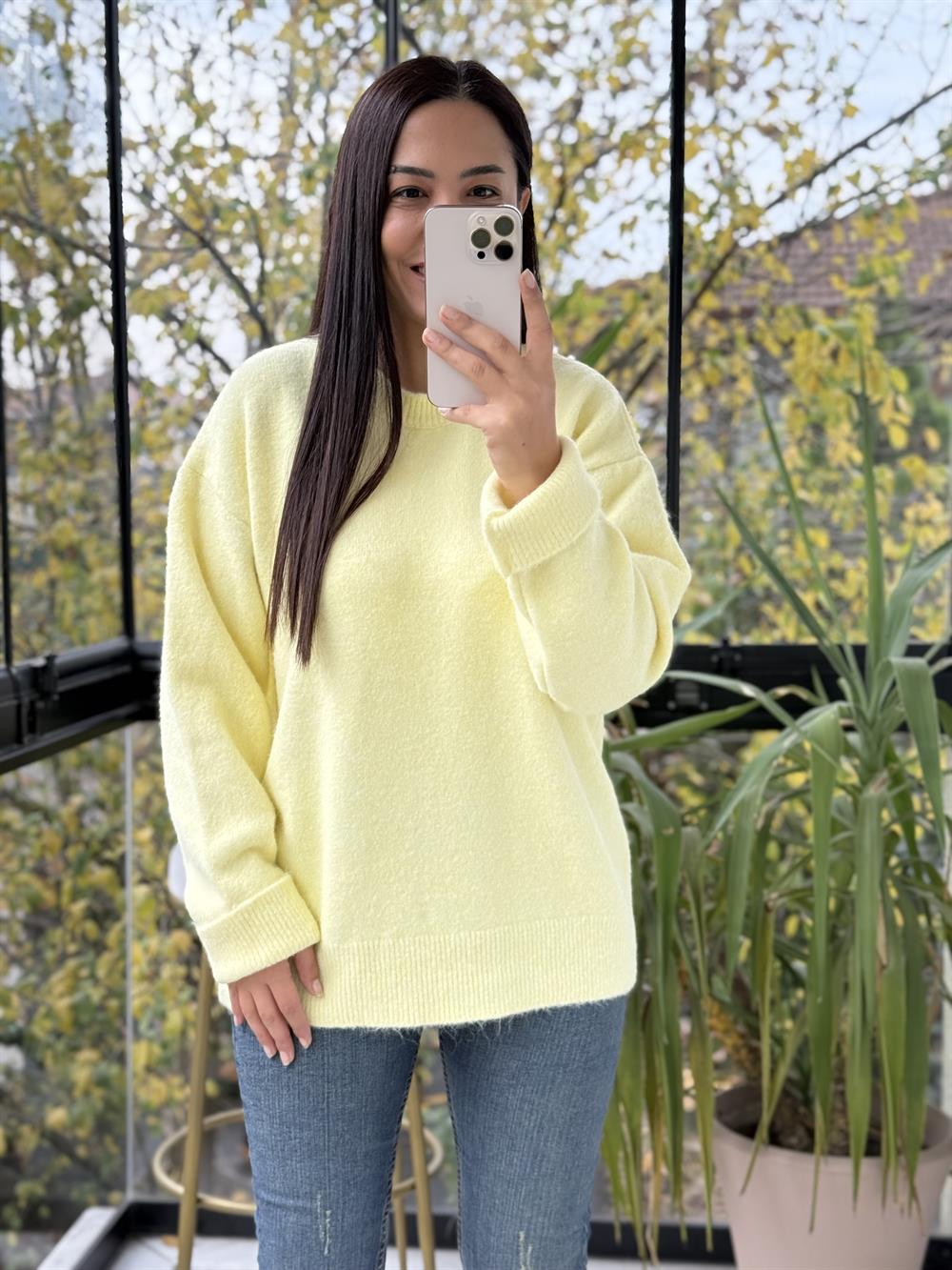 Yumoş Basic Kazak Sarı