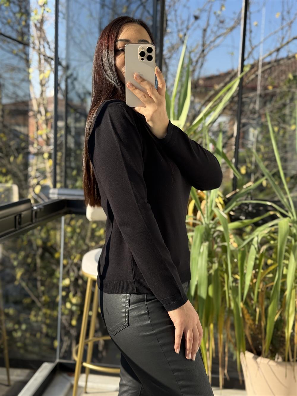 Tül Yaka Detaylı Merserize Triko Siyah