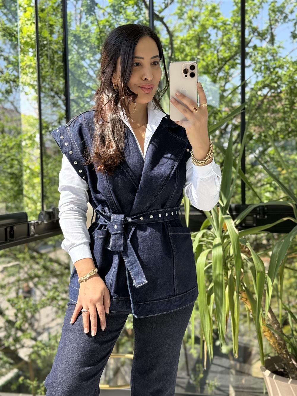 Çakımlı Kuşaklı Denim Yelek Lacivert