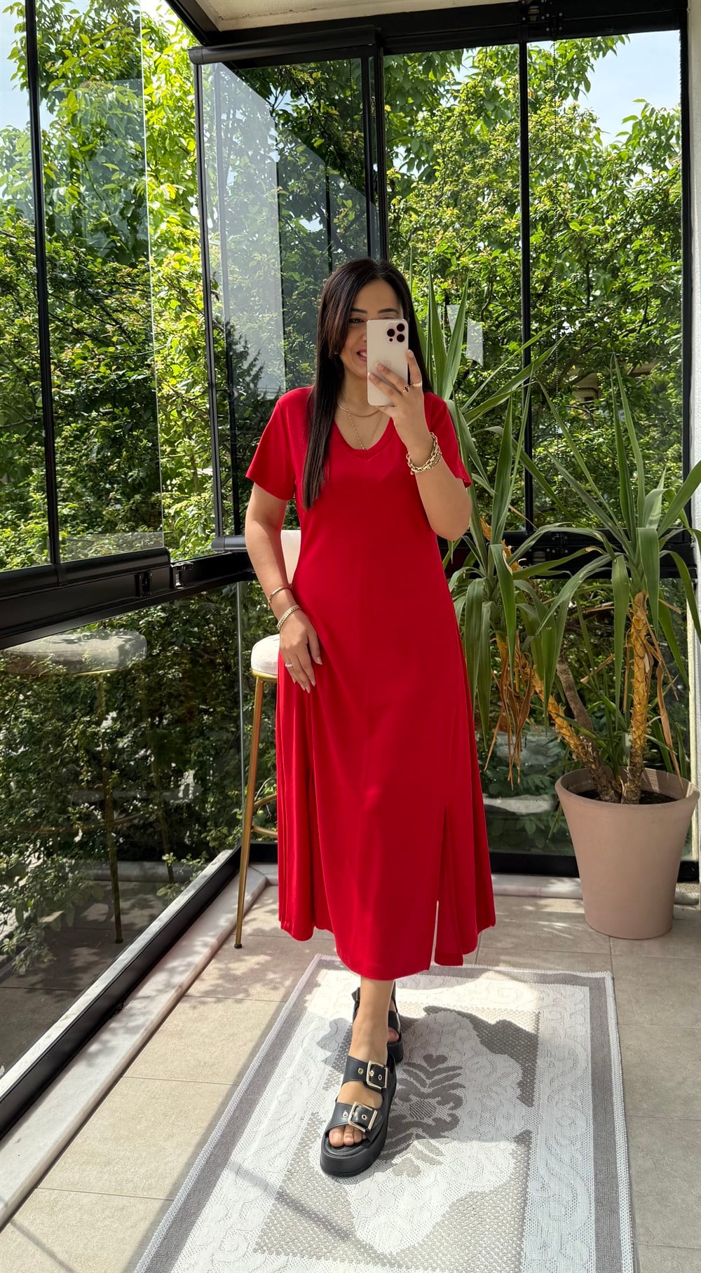 Oysh V Yaka Yırtmaçlı Elbise Kırmızı