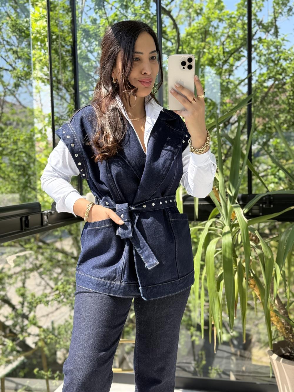 Çakımlı Kuşaklı Denim Yelek Lacivert