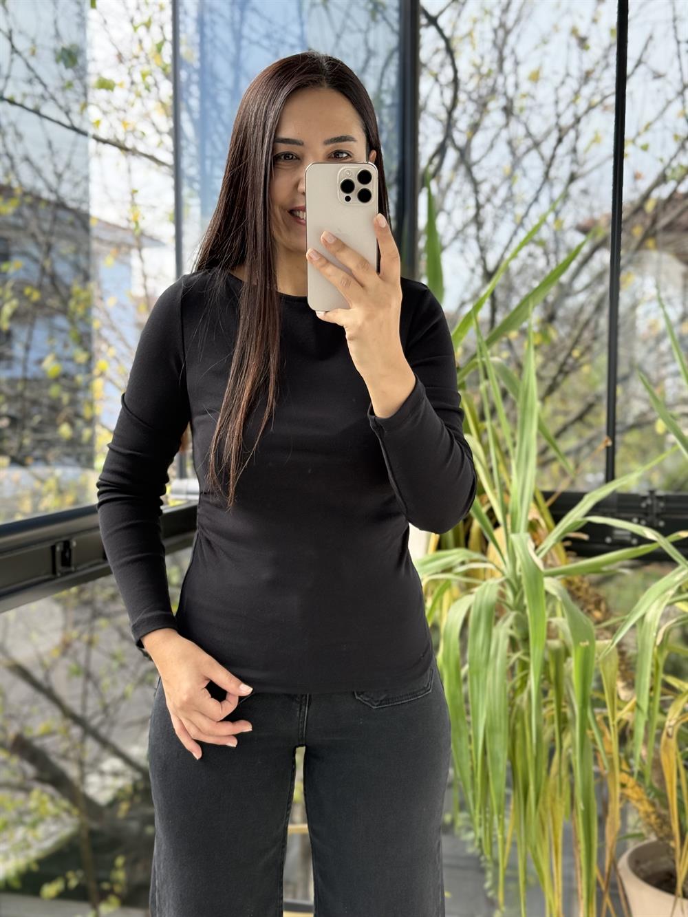 Büzgülü Kayık Yaka Top Bluz Siyah