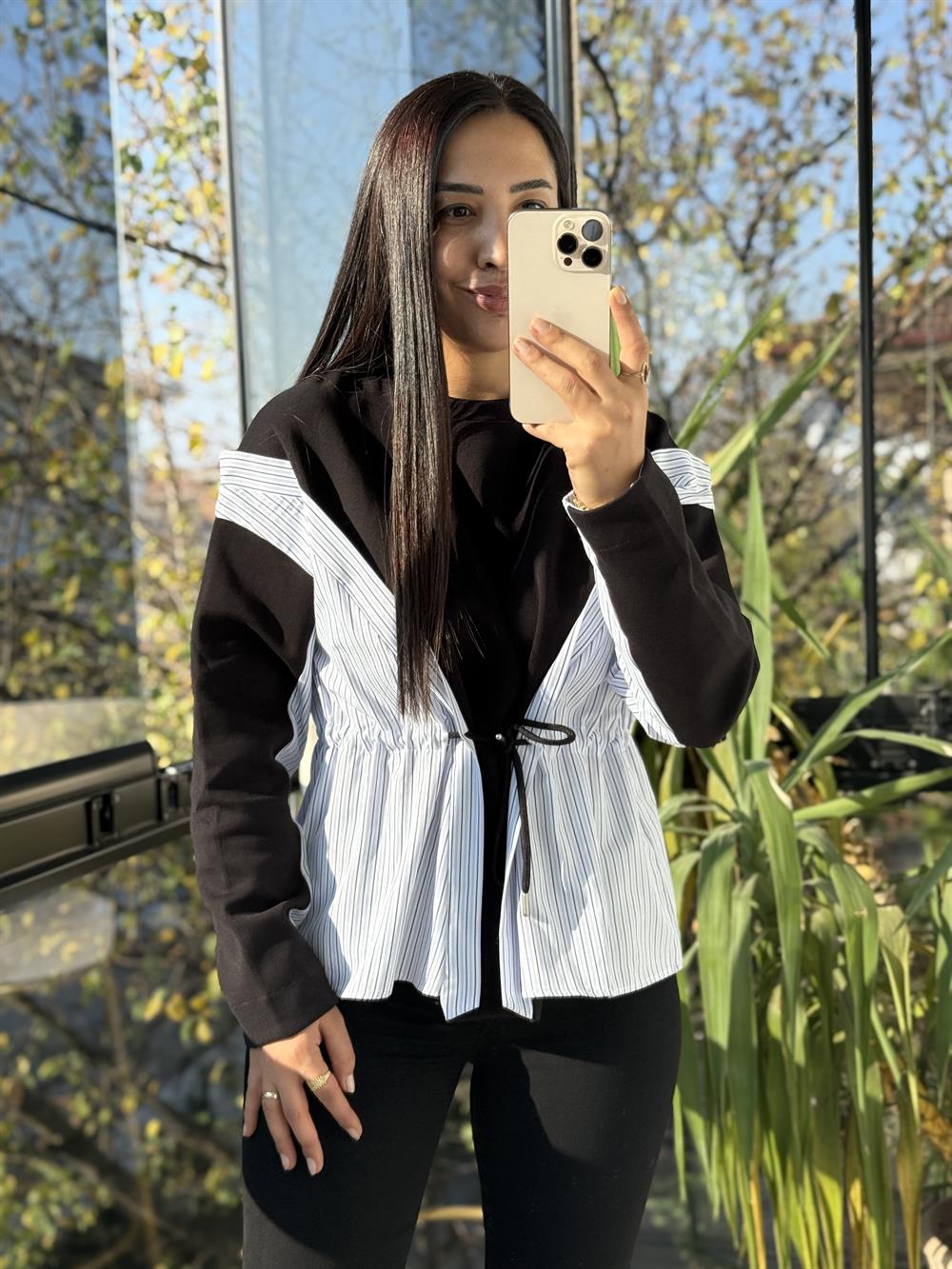 Parçalı Yanı Bağcıklı Sweatshirt Siyah