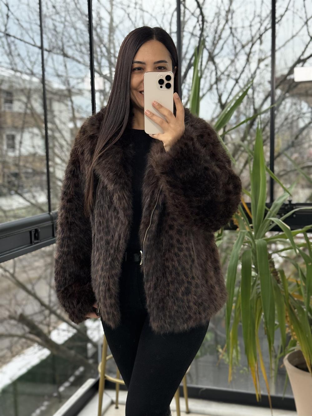 Kruvaze Yakalı Leoparlı Kürk