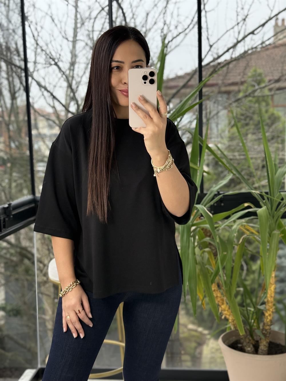 Oversize Yanları Yırtmaçlı Modal Tişört Siyah