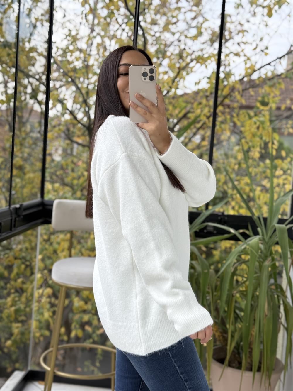 Yumoş Basic Kazak Beyaz