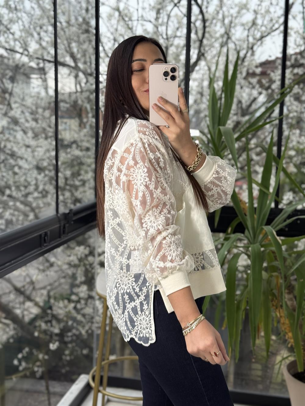 Güpür Detaylı Cepli Ceket Natural