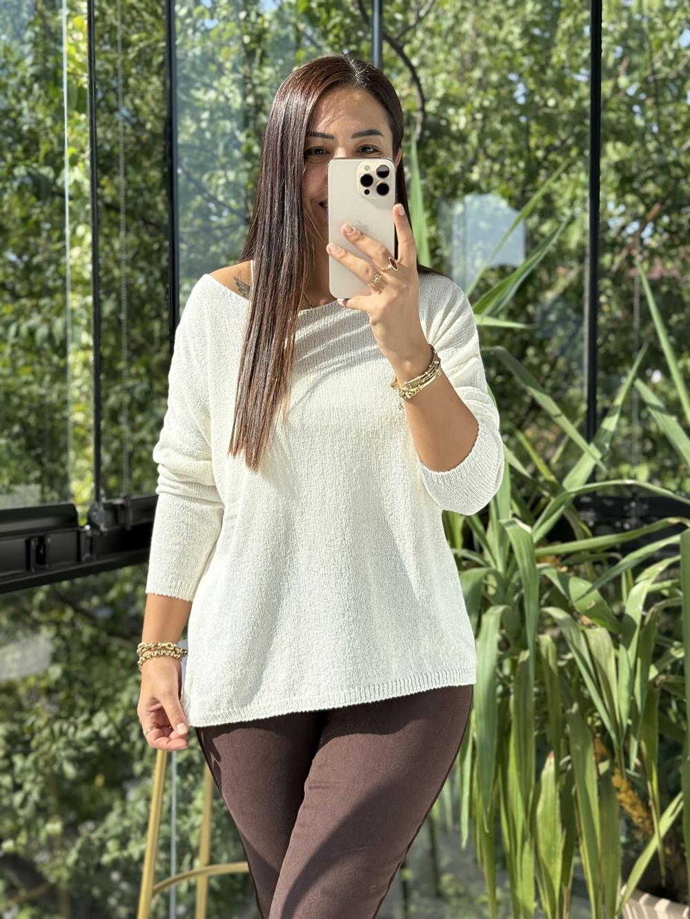 Kayık Yaka İnce Triko Ekru