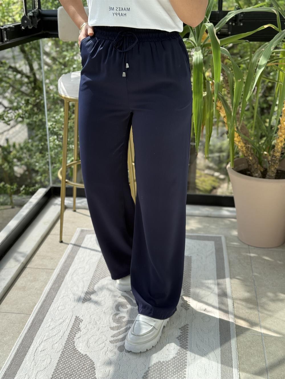 Bol Paça Dökümlü Pantolon Lacivert