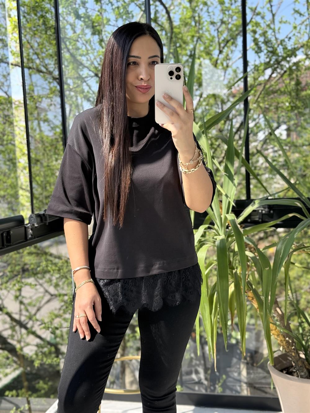 Altı Dantelli Pamuklu Tişört Siyah